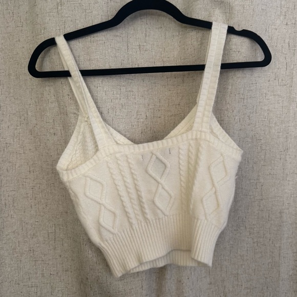 Forever 21 Women's Ribbed Cable Knit Sweater Tank Top in White | Medium - Picture 6 of 8
